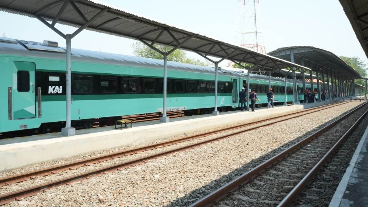 Petani dan Pedagang Kini Punya Kereta Sendiri! KAI Siapkan Layanan Baru