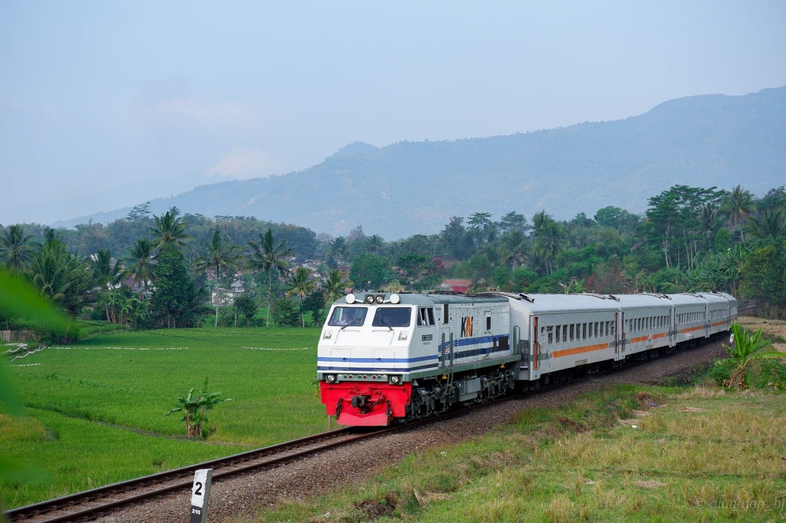 KA Kahuripan Dukung Mobilitas Masyarakat dan Pergerakan Ekonomi di Jalur Selatan Jawa