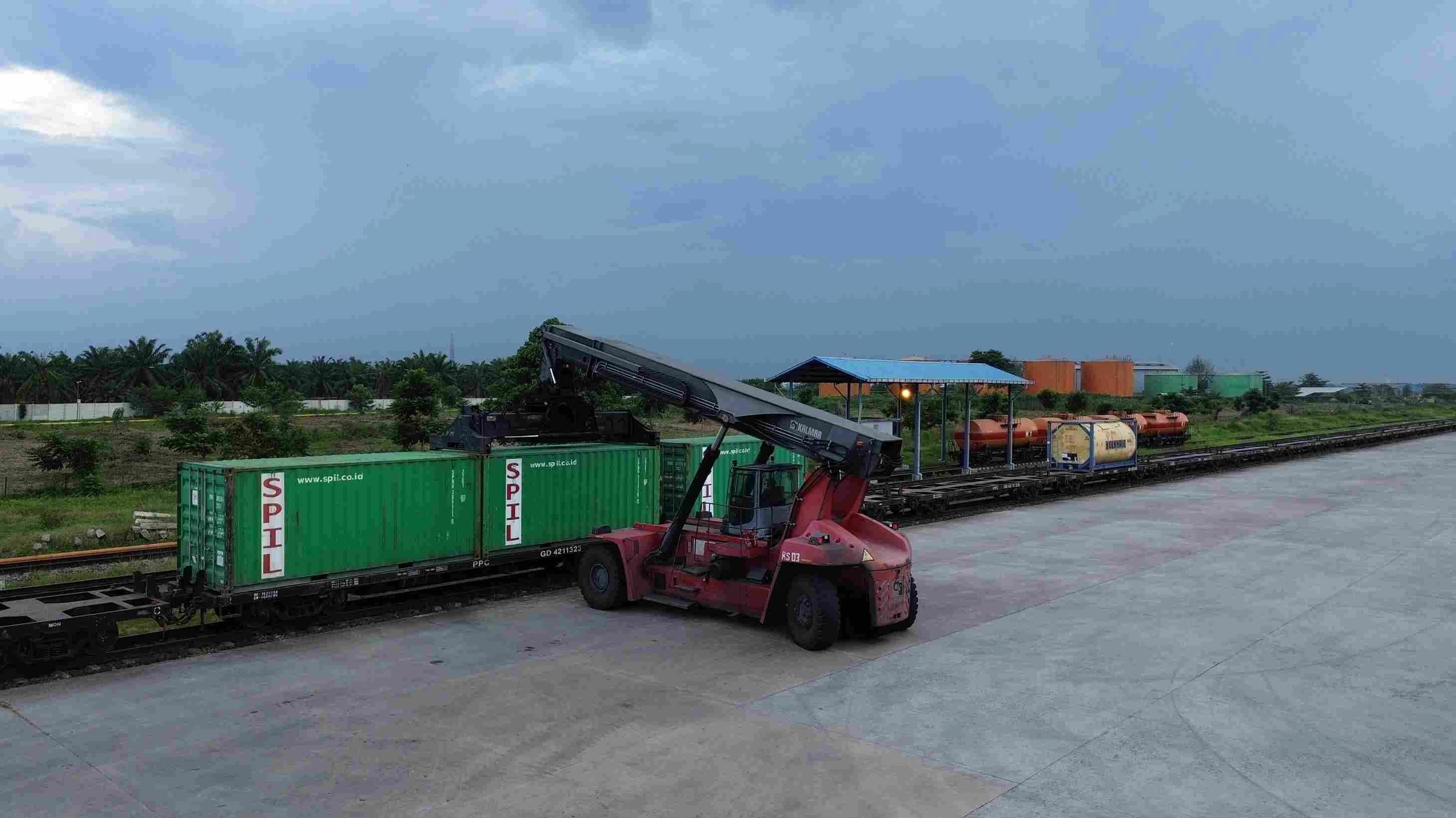 Angkutan Peti Kemas KAI Tumbuh 19,35 Persen, Dukung Efisiensi Logistik dan Konektivitas Ekonomi Nasional