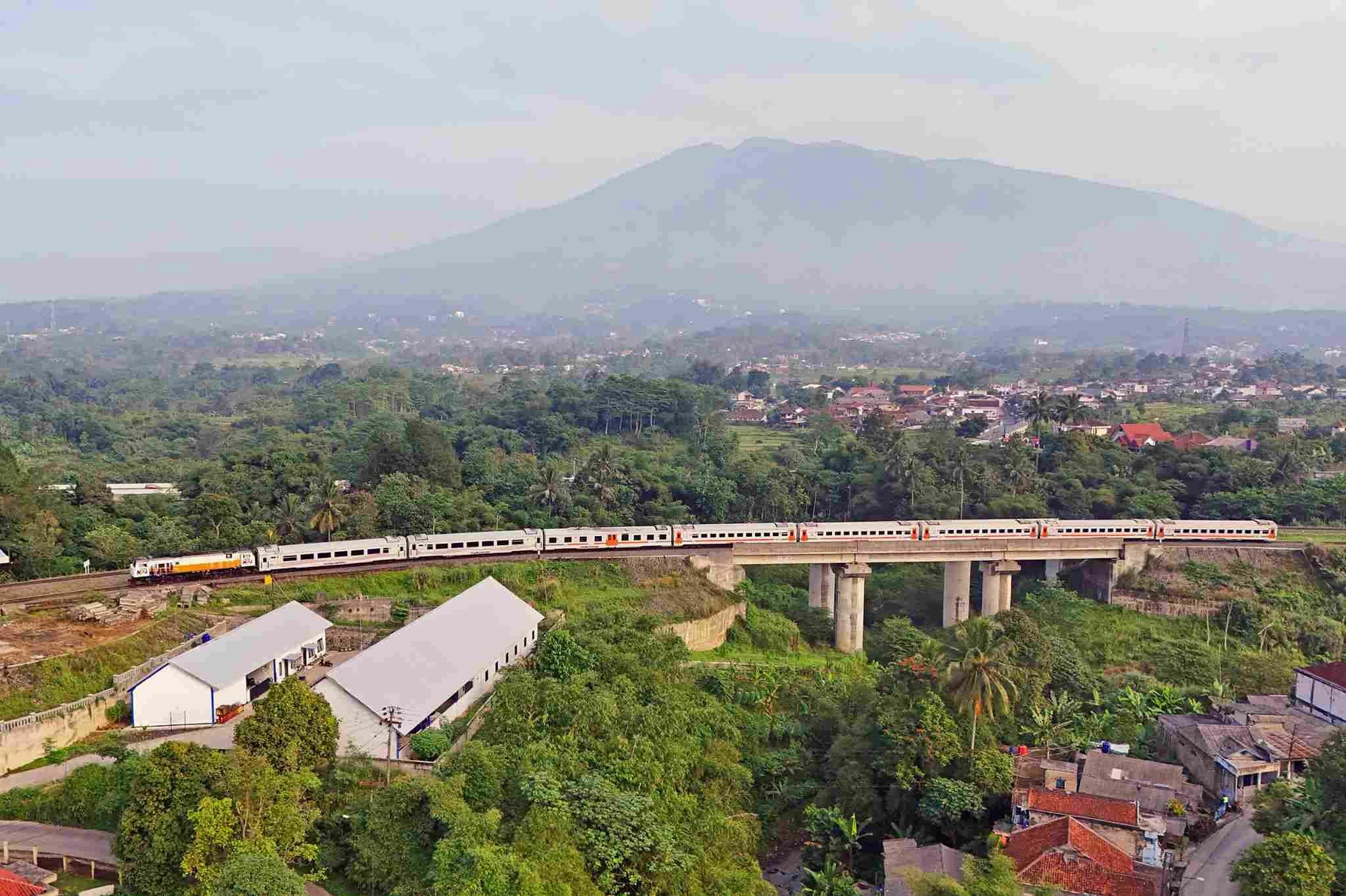 KAI Susun Strategi Net Zero Emission, Perkuat Peran Kereta Api dalam Transisi Energi Indonesia
