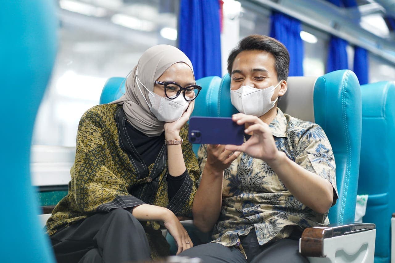 Entertainment on Board, Layanan Hiburan dalam Satu Genggaman