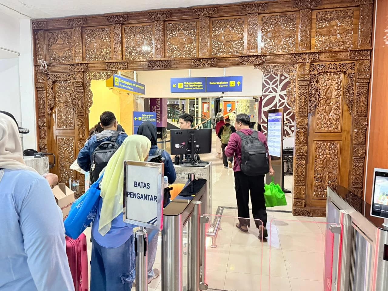 Kereta Imperial Makin Diminati, Pelanggan Januari–Mei 2026 Naik 162,04 Persen Layanan premium berkapasitas 20 tempat duduk ini mencatat 4.287 pelanggan dan 232 perjalanan sepanjang Januari–Mei 2026