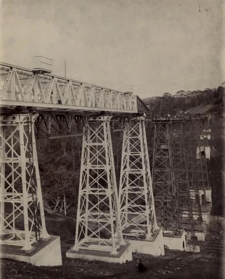 Kisah Jembatan Cikubang