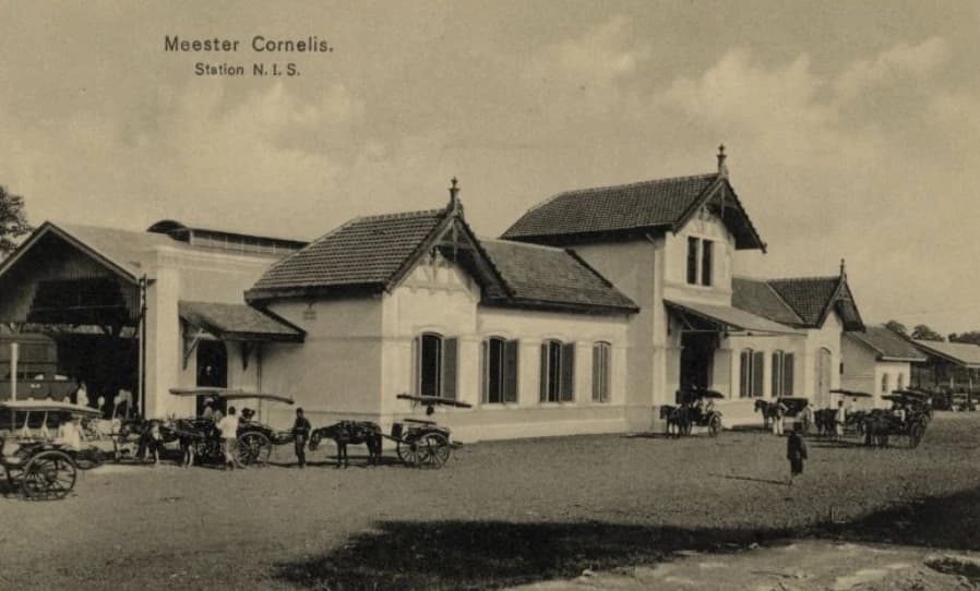 Sekilas Sejarah Stasiun Jatinegara