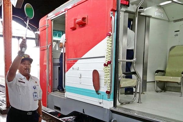 PT KAI Luncurkan KRDE AC Kaligung Mas