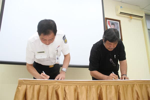 Larangan Merokok Di Kereta Api Didukung Dua Lembaga