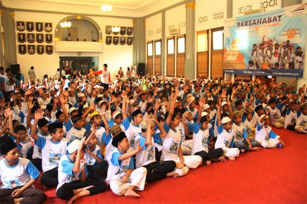 PT KAI Adakan Buka Bersama Sahabat Yatim dan Dhuafa