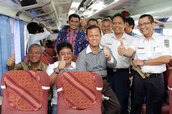 Ketua DPRD Jabar Coba Langsung KA Pangrango
