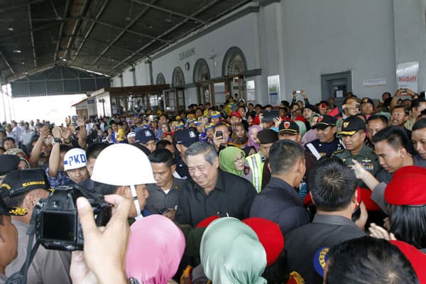 Presiden Susilo Bambang Yudhoyono Gunakan KA menuju Stasiun Lampegan