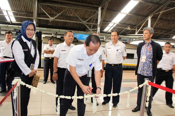 Launching Kereta Wisata Imperial dan Priority