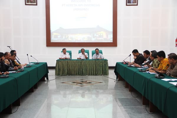 Benchmarking Angkasa Pura II ke Kantor Pusat PT KAI