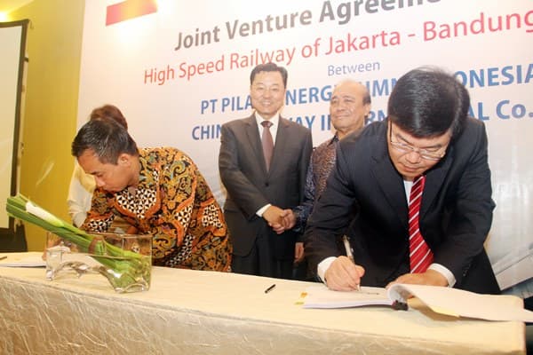 Penandatanganan Joint Venture Kereta Cepat