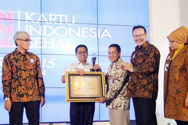 KAI Dapatkan Penghargaan JKN-KIS BUMN Award 2015