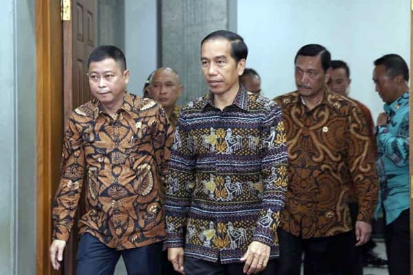Penandatanganan Kontrak Perawatan Prasarana KA Sebesara Rp 1,65 T