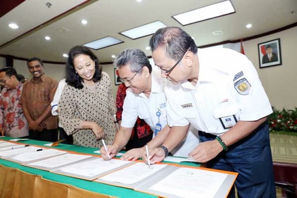 Sinergi BUMN untuk Tekan Biaya Logistik