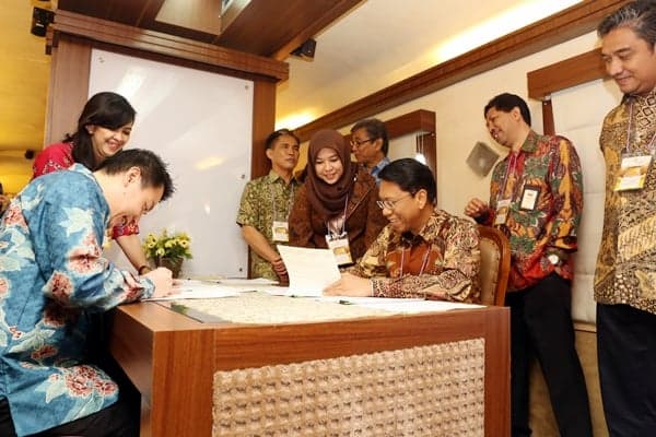 Penandatanganan Kerjasama di Kereta Wisata