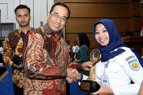 KAI Raih Penghargaan Pelayanan Prima dari Kementerian Perhubungan