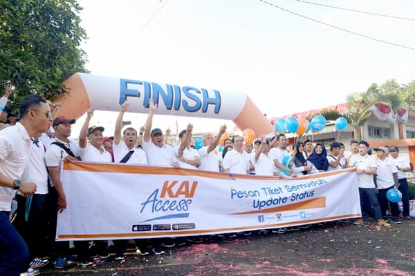 Kegiatan Family Gathering Jalan Sehat Bersama Keluarga KAI