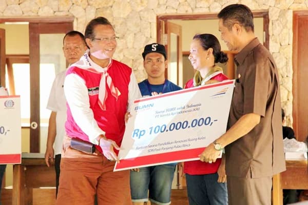 Bantuan KAI Untuk Pendidikan di NTT
