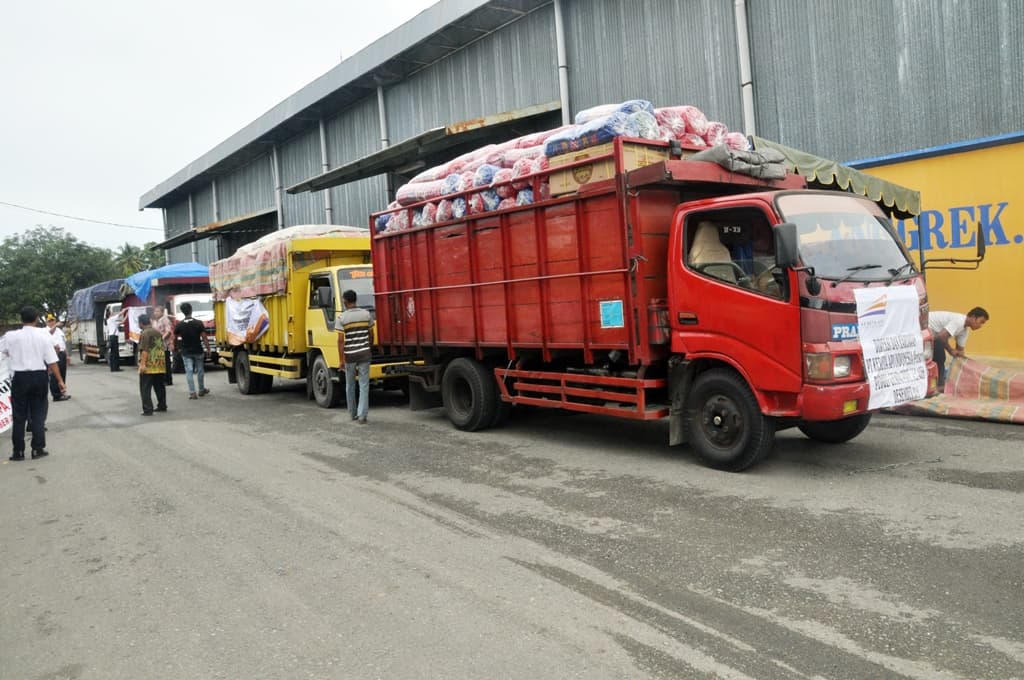Bantu Ringankan Beban, KAI Berikan Bantuan Korban Gempa Aceh