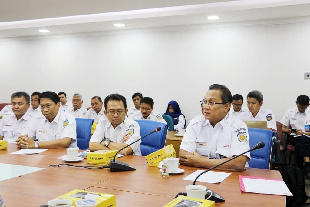 Penandatanganan  Kontrak KA Perintis TA 2017