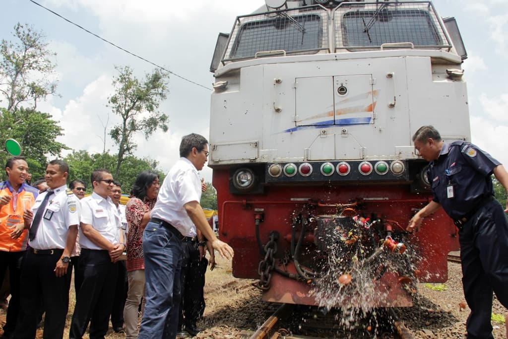 Kereta Barang Cibungur Mulai Beroperasi