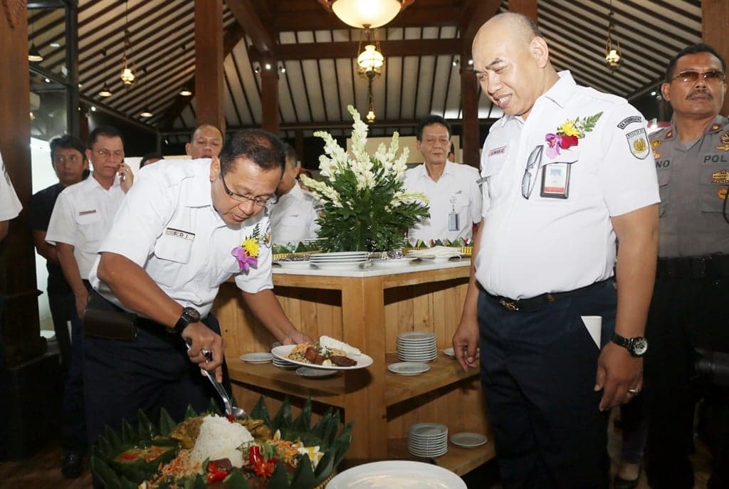 KAI Resmikan Anggrek Executive Lounge