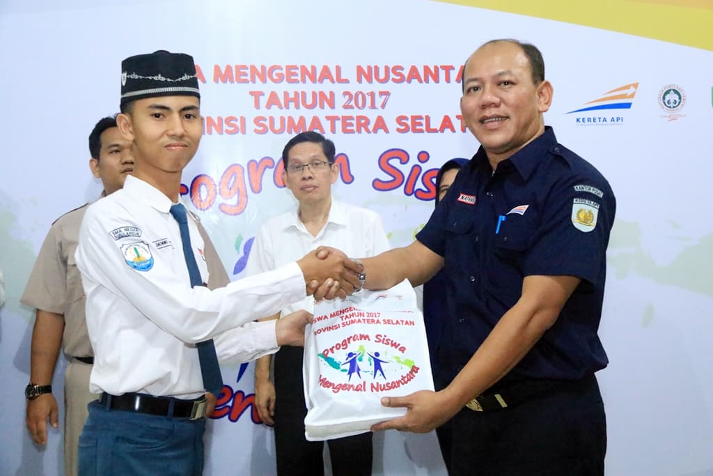 Mengenal Indonesia Lebih Dekat melalui Siswa Mengenal Nusantara