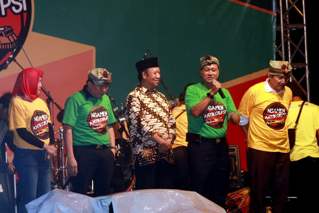 Ngamen Anti Korupsi Sampaikan Pesan Moral Anti Korupsi 