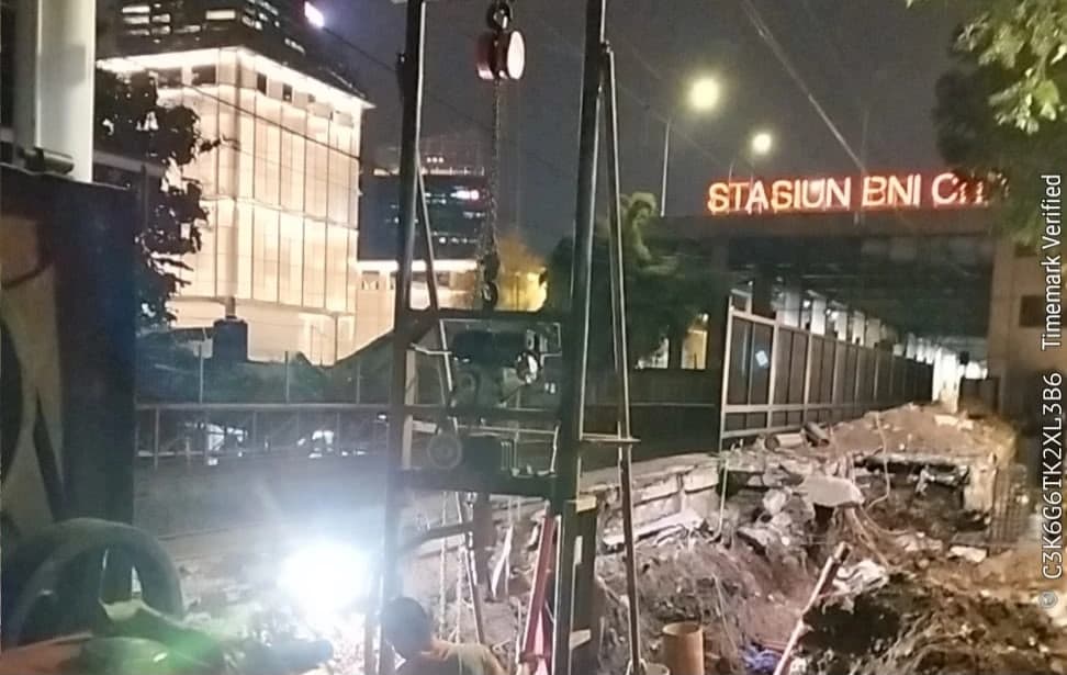 Konstruksi Karet–Sudirman Terus Berjalan, Travelator Mulai Dirakit