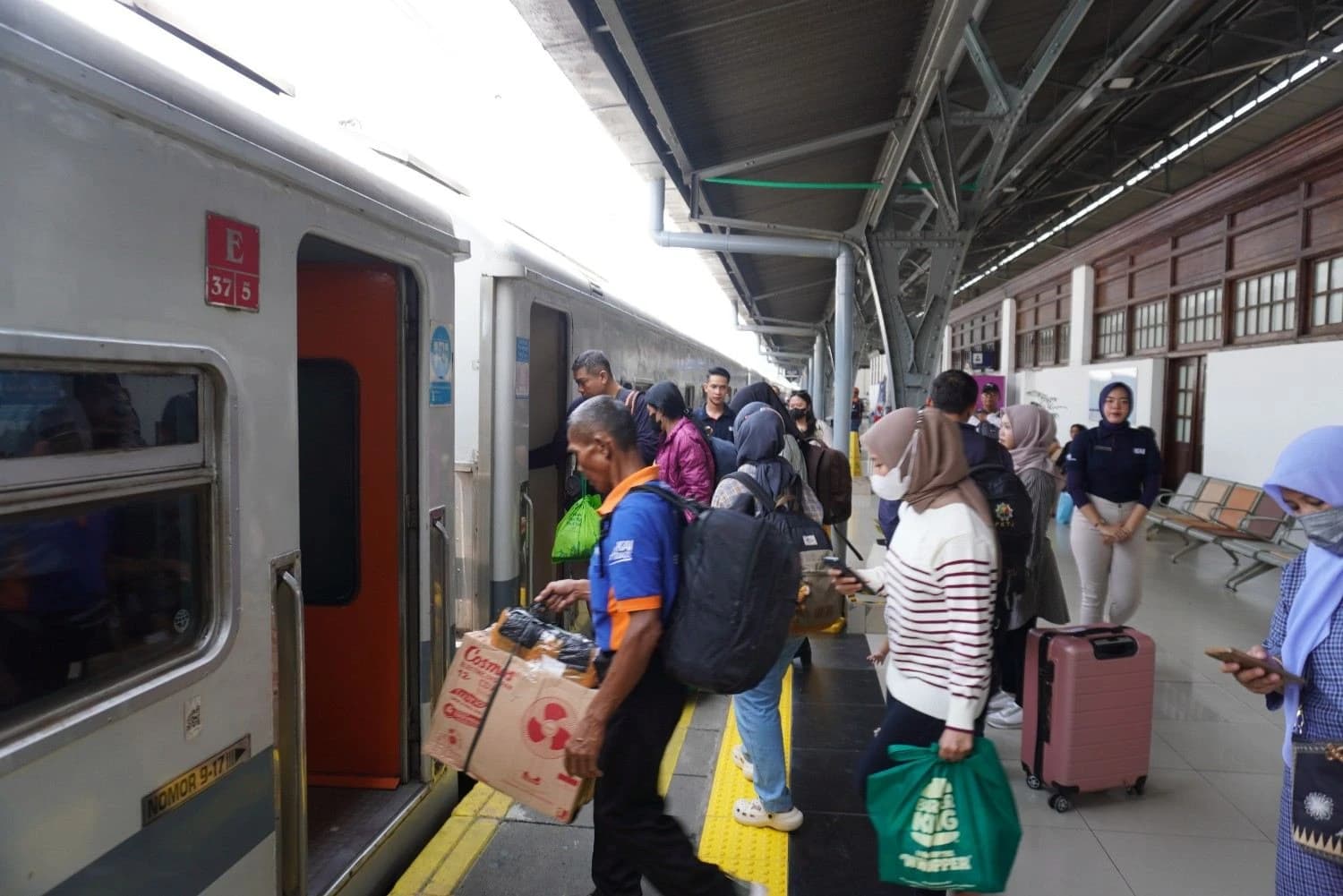 PSO KAI Bantu Masyarakat Tetap Bepergian dengan Tarif Terjangkau