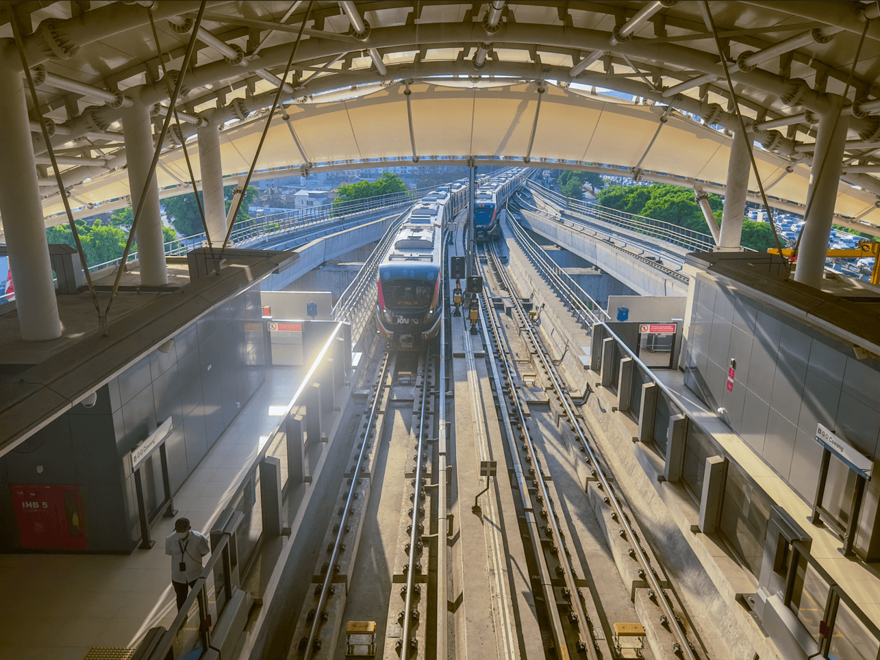 KAI Sesuaikan Jadwal Operasional LRT Jabodebek Mulai 25 September 2024