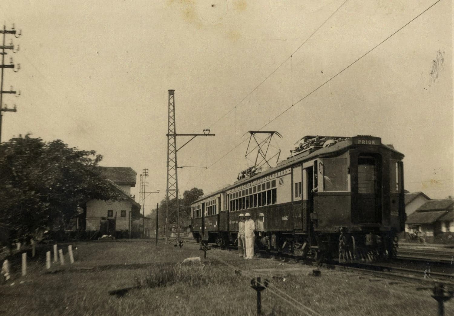 1925