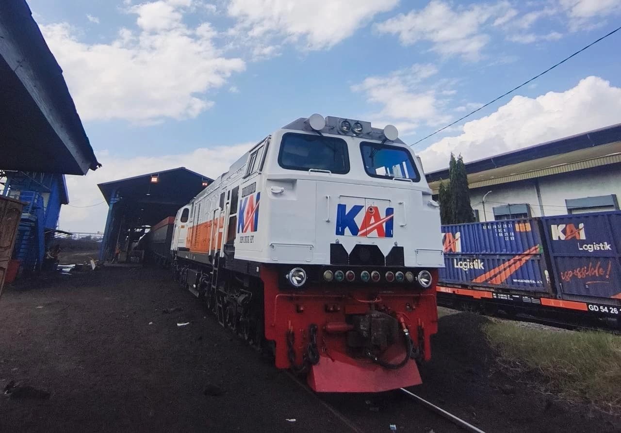 KA Barapati Switching Tingkatkan Efisiensi Operasional Logistik Batu Bara Sumatra Selatan