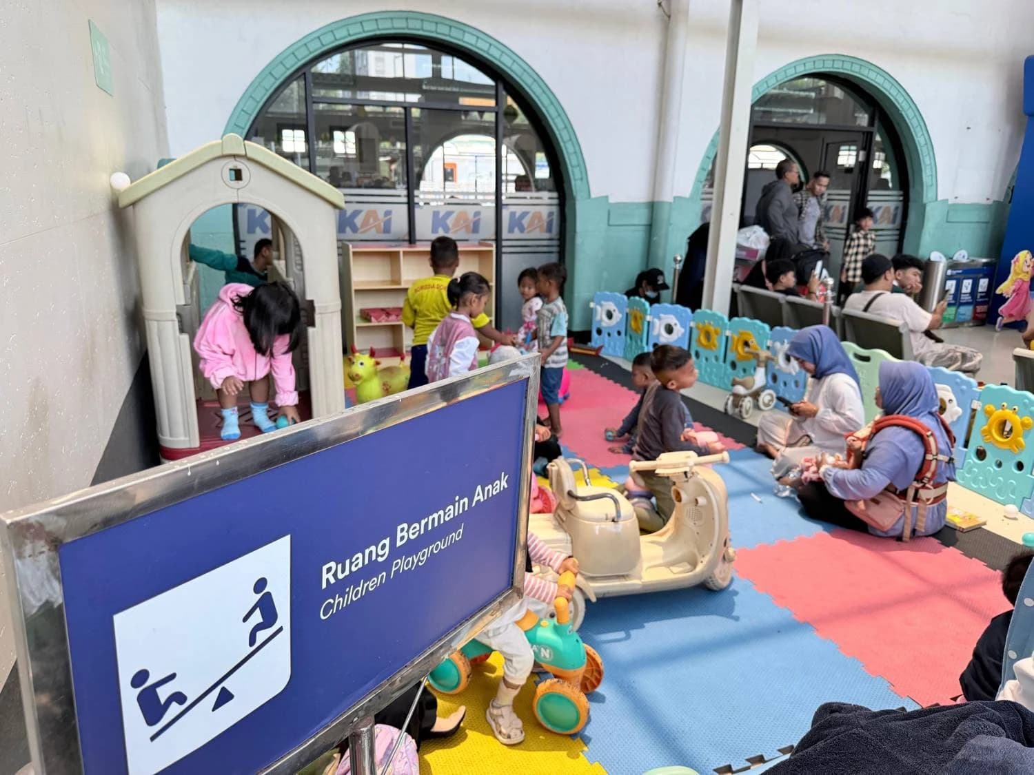 Hari Anak Nasional 2026, KAI Sediakan Area Bermain Anak di 40 Stasiun