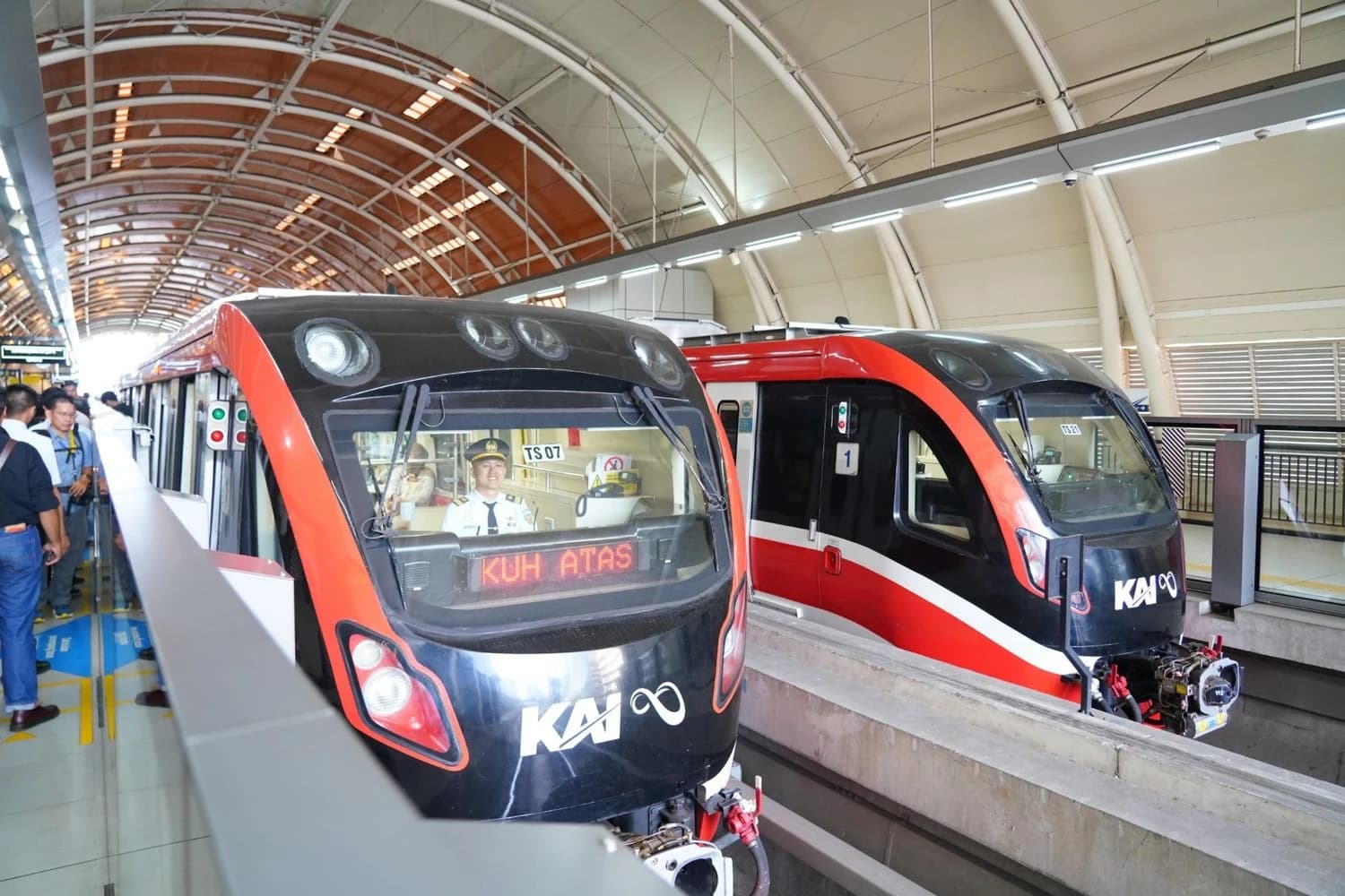 Satu Ekosistem, Lima Teknologi Kereta Api: Begini KAI Group Melayani Indonesia