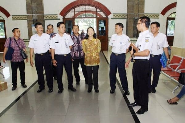 Menteri BUMN Tinjau Pengembangan Stasiun Semarang Tawang