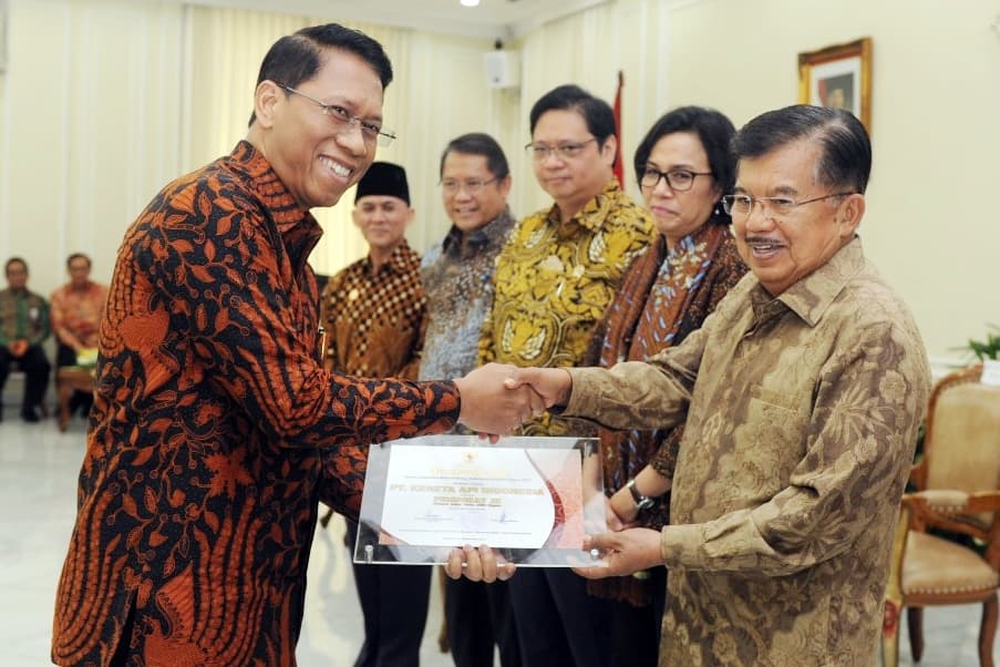 Wapres RI Jusuf Kalla Serahkan Penghargaan Keterbukaan Informasi Publik