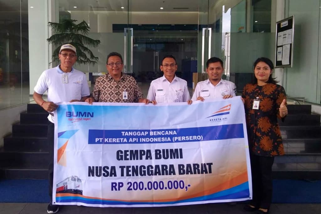 KAI Berikan Bantuan Kepada Korban Bencana Gempa Lombok