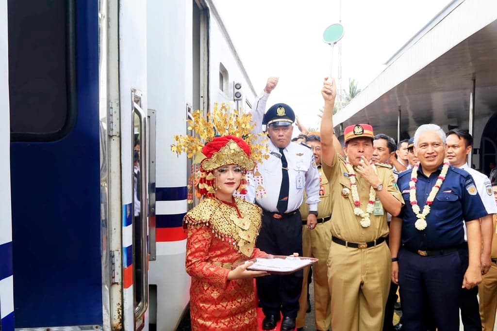 KAI Luncurkan KA Prabu Jaya