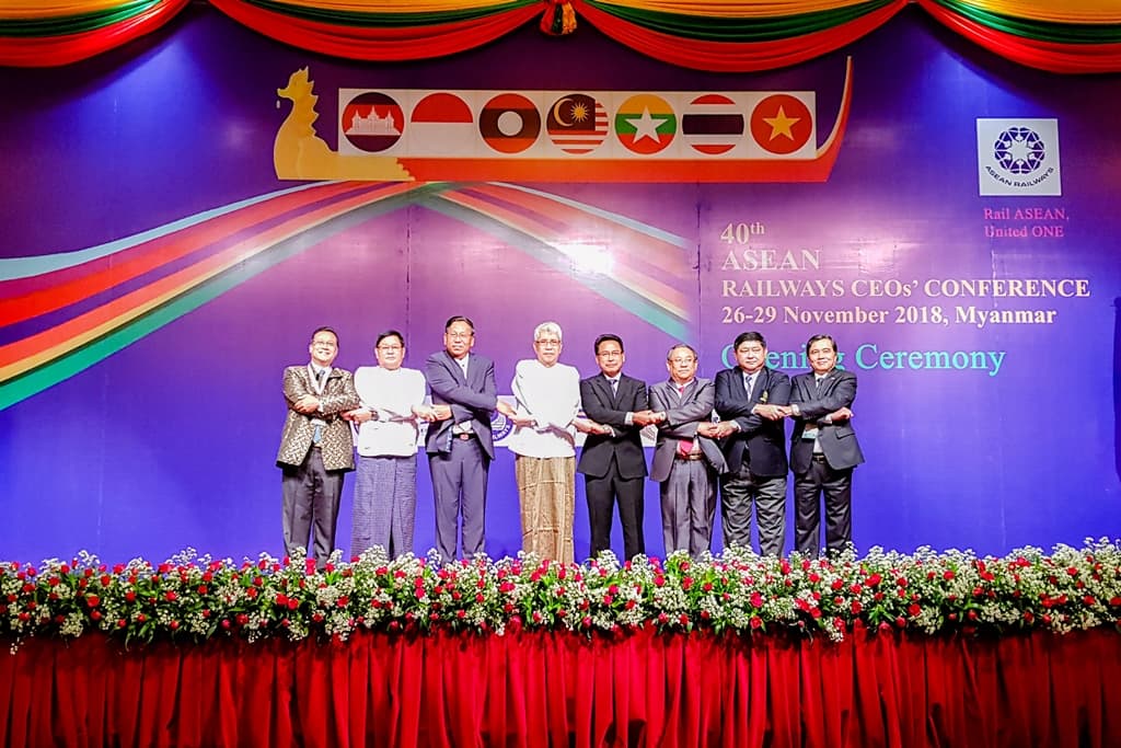 KAI Sampaikan Inovasinya Dihadapan CEO Operator KA Asean