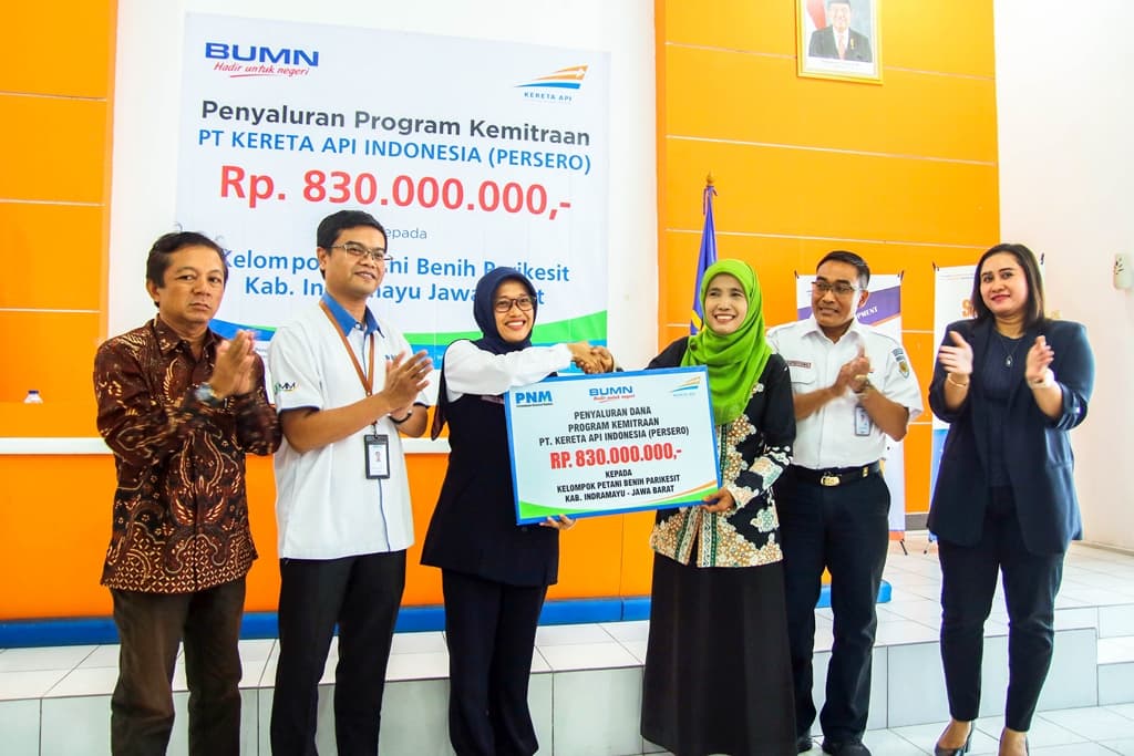 KAI Salurkan CSR Kepada Kelompok Petani Benih Parikesit Indramayu