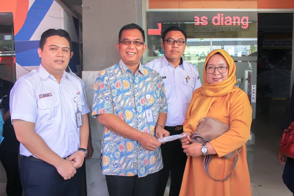 Sinergi BUMN, KAI dan Damri Luncurkan Layanan Satu Tiket