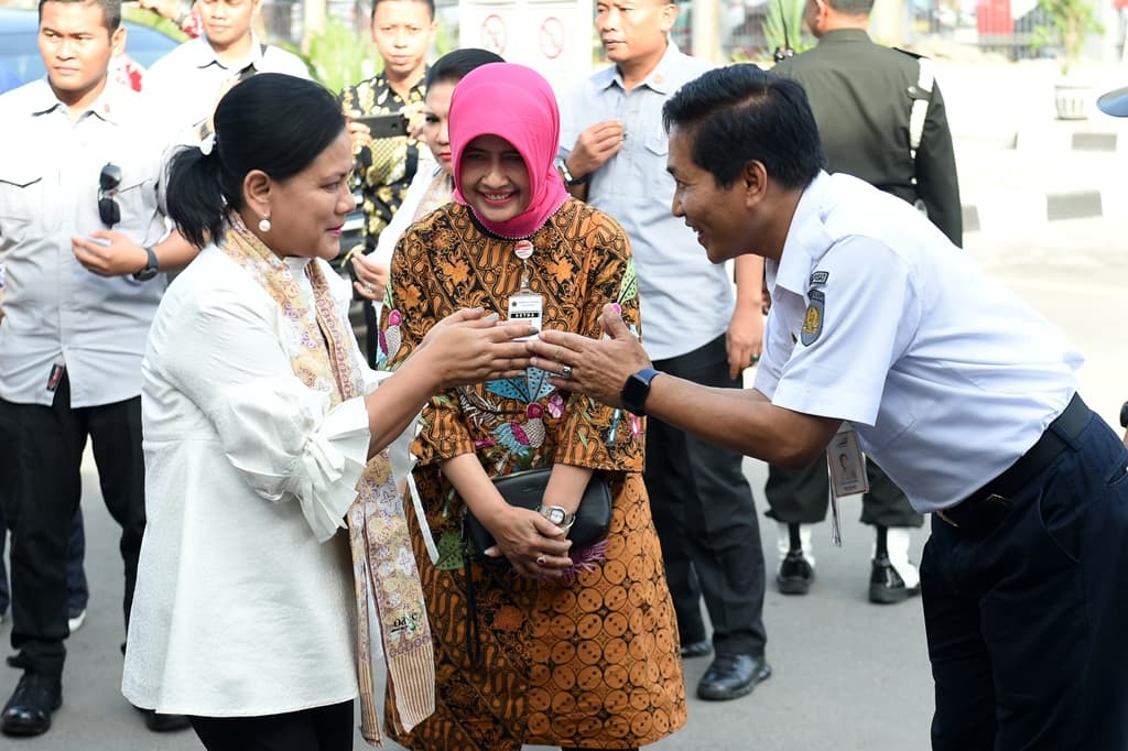 Kunjungan ke Jogja, RI 3 dan 4 Gunakan KA Solo Ekspres