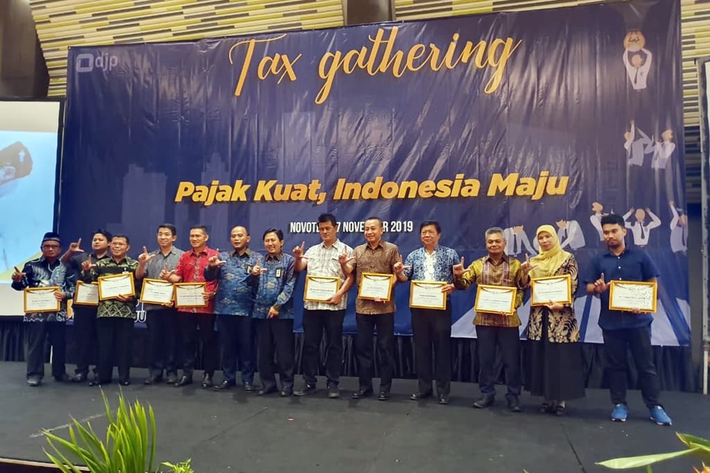 KAI Raih Penghargaan dari KPP Pratama Tanjungkarang