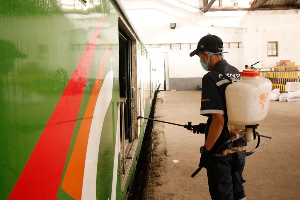 KAI Lakukan Pencegahan Covid-19 pada Layanan Angkutan Barang