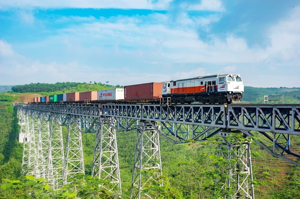 Rail Express, Alternatif Jasa Distribusi Logistik yang Aman, Tepat Waktu, dan Terjangkau