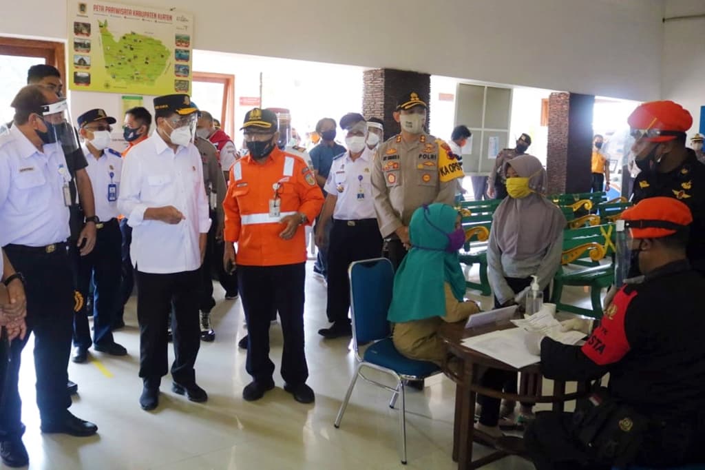 Menhub Apresiasi Pelayanan KAI di Tengah Pandemi