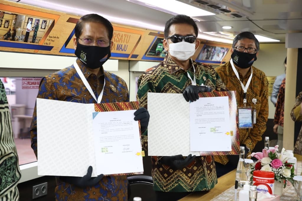 KAI Teken Nota Kesepahaman dengan Kejaksaan RI di Atas Kereta Api