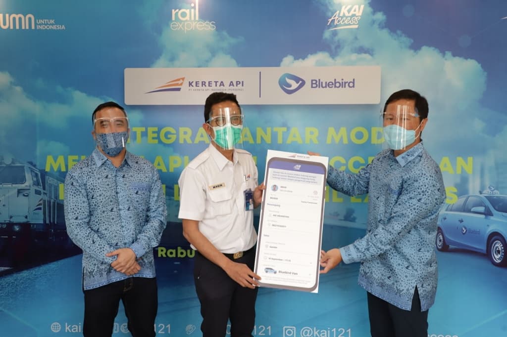Layani Pelanggan Sampai Rumah, KAI Gandeng Bluebird